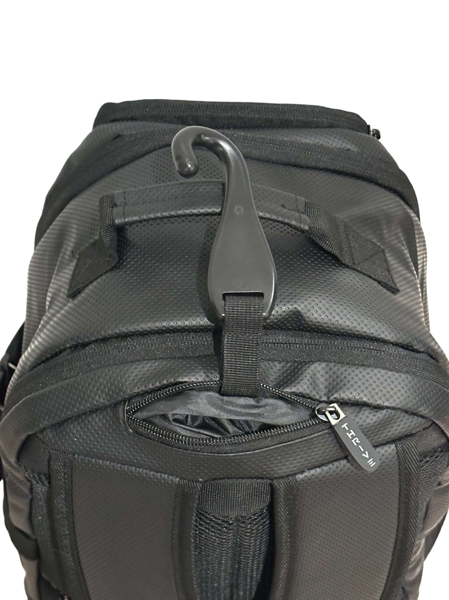 Thrive Elite Backpack is made of 100% vegan leather and designed for the player who prefers using a smaller backpack then our Tour Bag. This backpack still maintains a stylish and sleek look while having all the functionality of would expect. This backpac