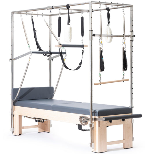 Features of the reformer: It is made of stainless steel, anodized aluminum and Canadian maple wood finished in a smooth and glossy satin varnish. The aluminum parts are anodized for strength and durability. In addition, anodizing helps reduce friction and