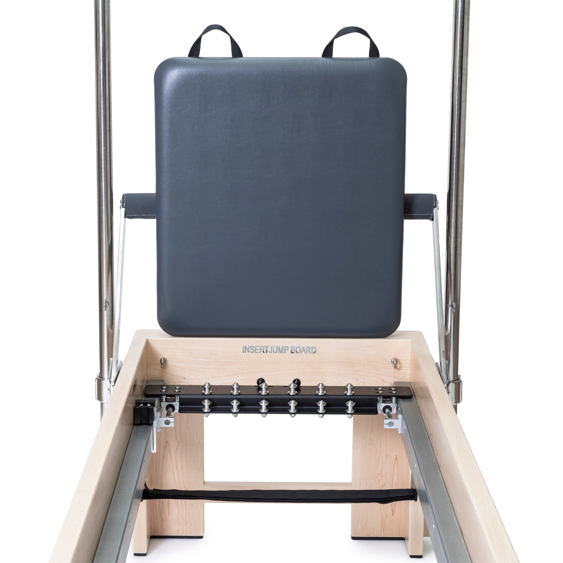Features of the reformer: It is made of stainless steel, anodized aluminum and Canadian maple wood finished in a smooth and glossy satin varnish. The aluminum parts are anodized for strength and durability. In addition, anodizing helps reduce friction and