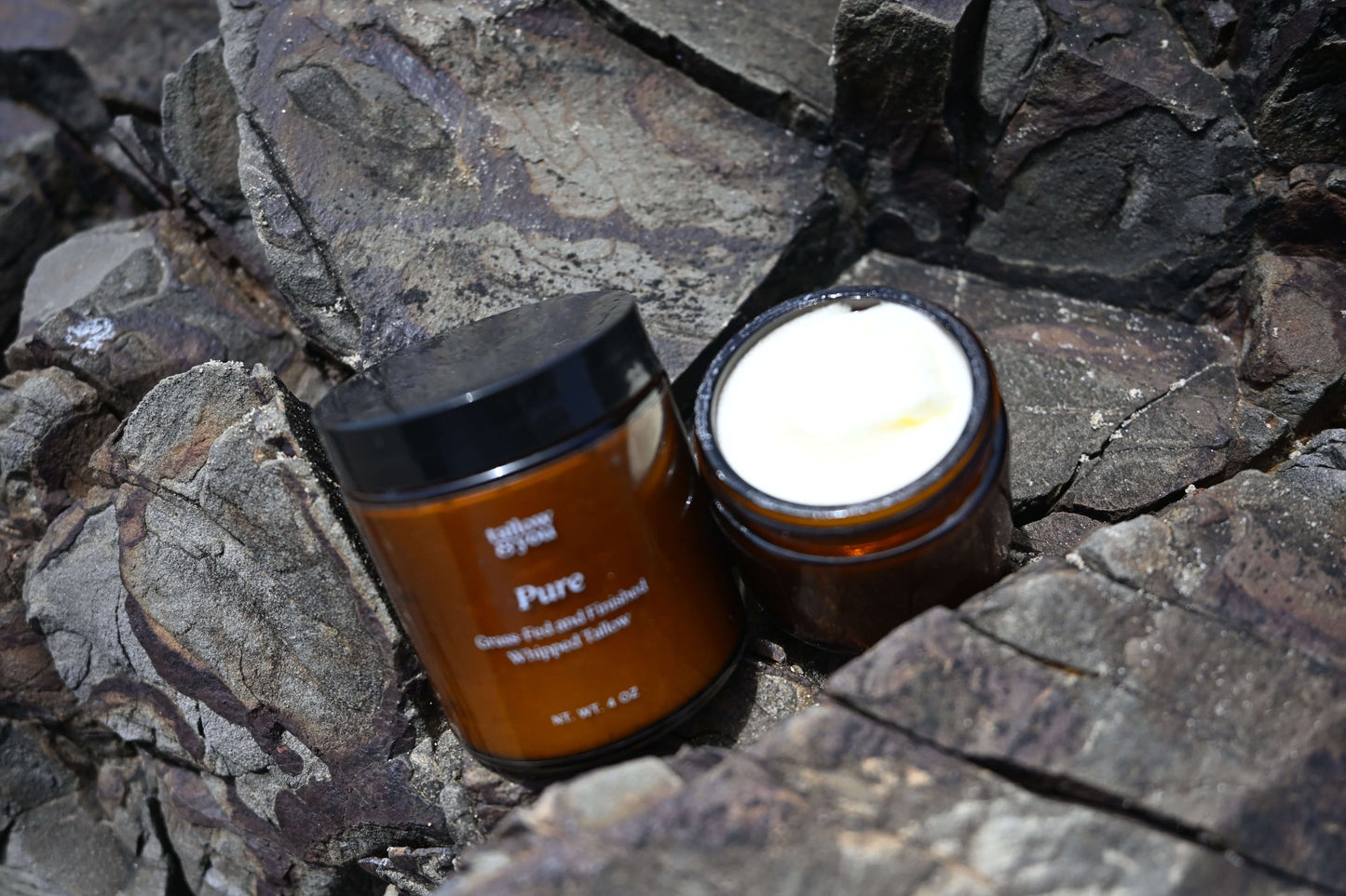 Ingredients: This formula contains 100% grass-fed and finished beef tallow and organic jojoba oil. What this is best for: Unique and super sensitive skin! We understand simple can be better. We wanted to formulate something for everyone and that’s why we