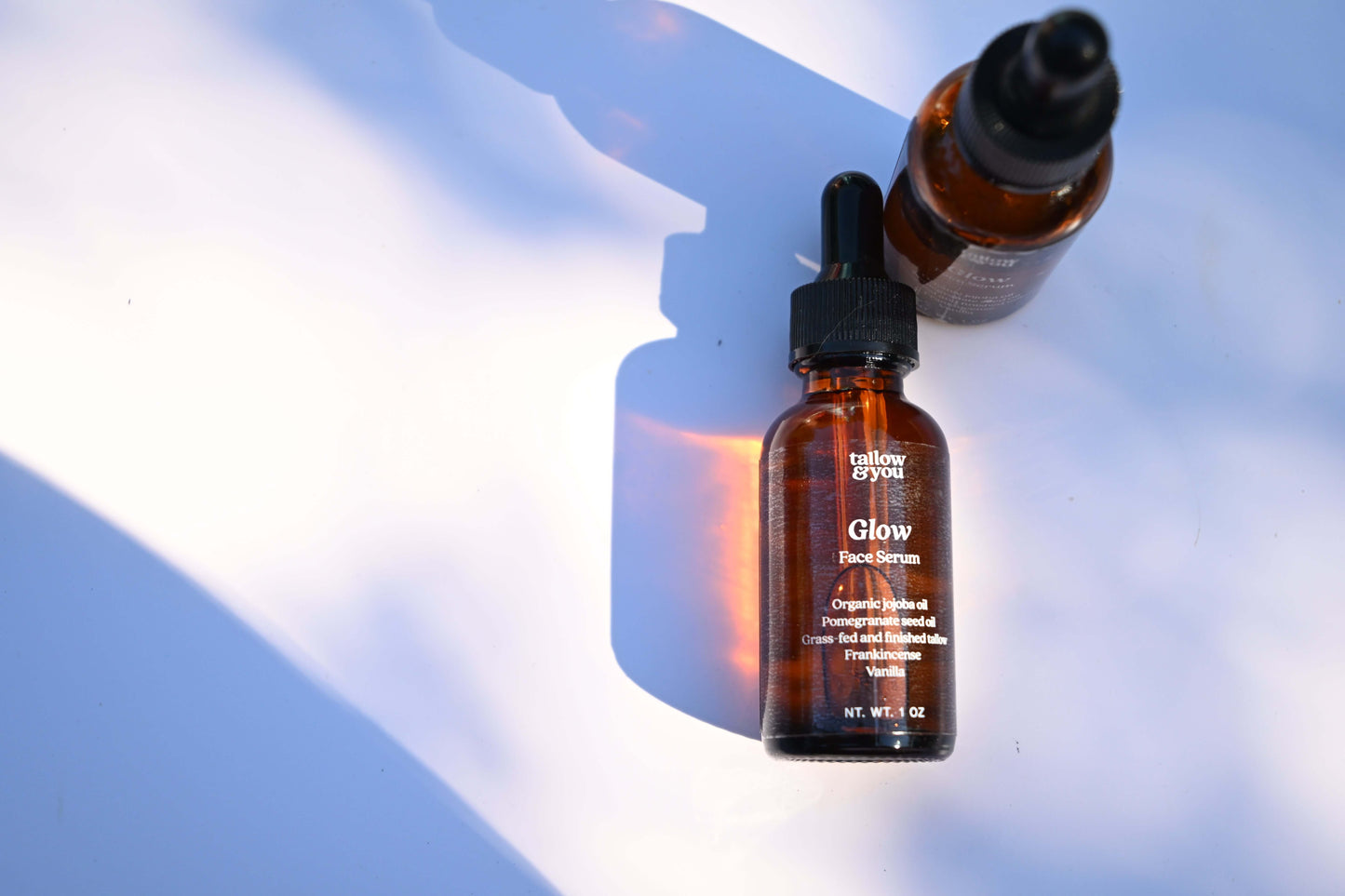 Jojoba oil; Pomegranate seed oil; Tallow; Frankincense; Vanilla Ingredients: This formula contains 100% grass-fed and finished beef tallow, including vitamins A, E, D, K, B12, omega fatty acids, palmitic, ascorbic and stearic acid, organic jojoba oil, pom