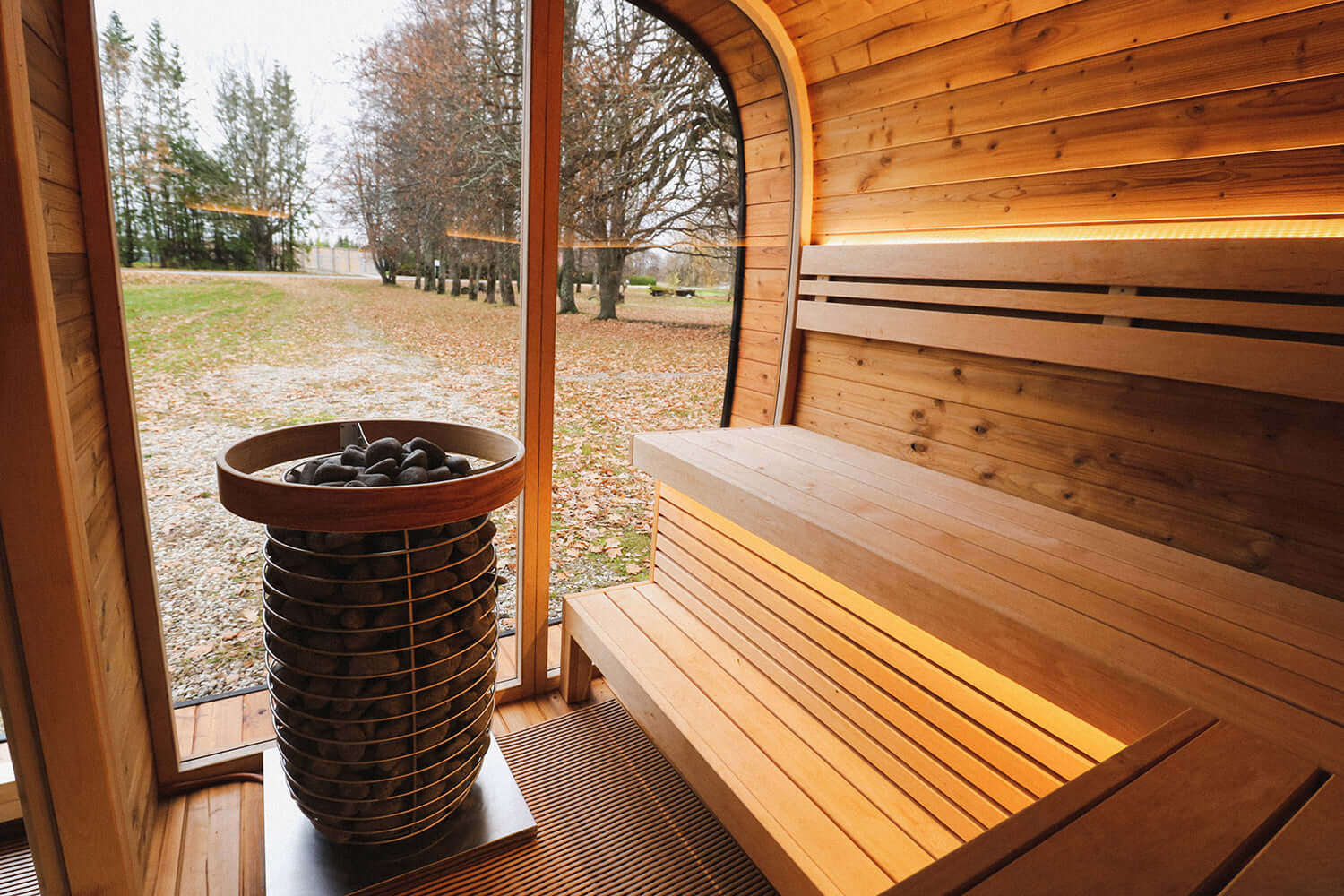 SAUNA EVOLUTION Elegant Serenity Sauna 5 🌟Discover the ultimate relaxation experience with our Elegant Serenity Sauna 5, designed for your comfort and serenity. Here's what makes it stand out:✨ Three-tiered Benches with Skirts: Enjoy the luxurious seatin