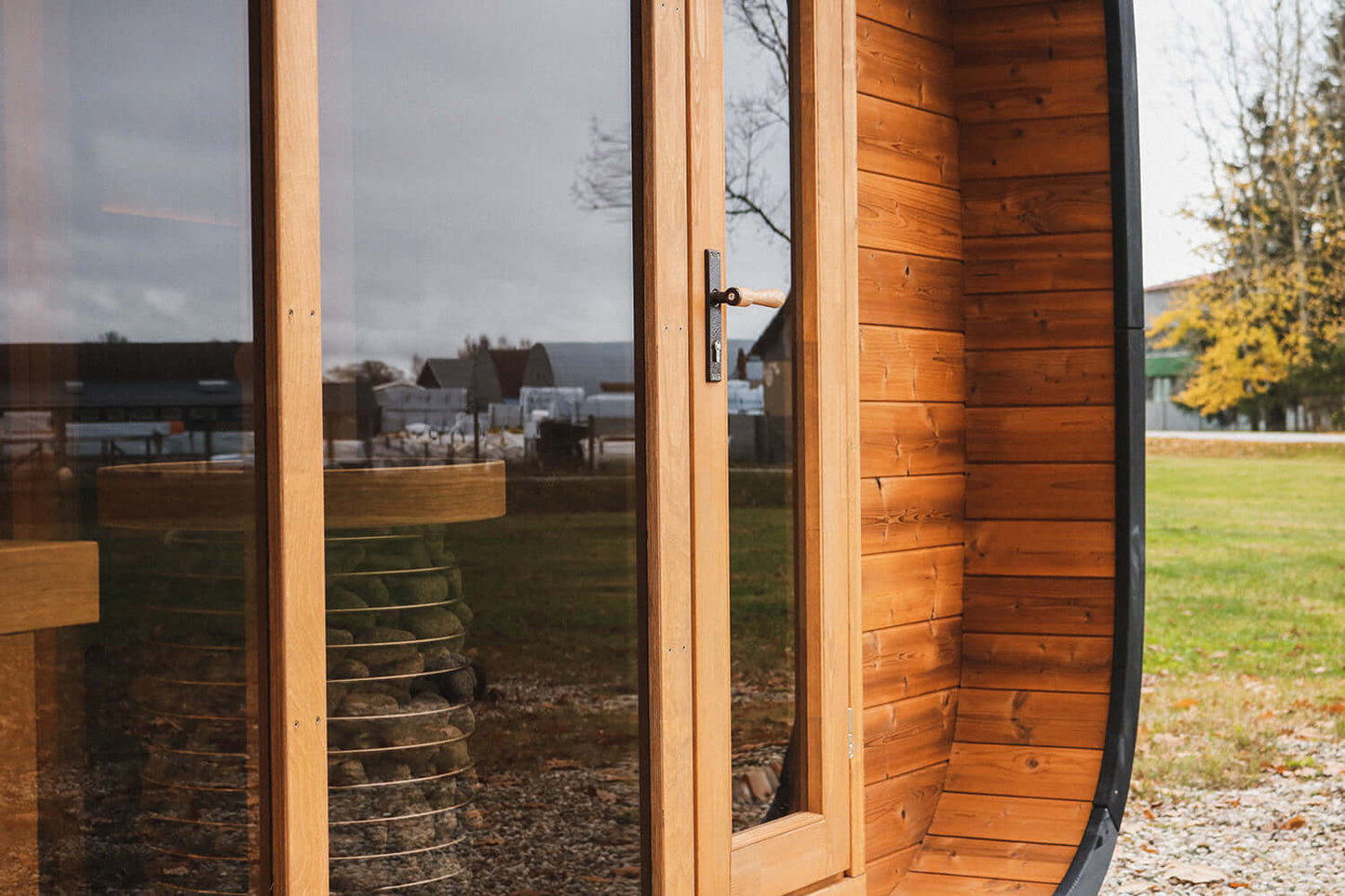 SAUNA EVOLUTION Elegant Serenity Sauna 5 🌟Discover the ultimate relaxation experience with our Elegant Serenity Sauna 5, designed for your comfort and serenity. Here's what makes it stand out:✨ Three-tiered Benches with Skirts: Enjoy the luxurious seatin