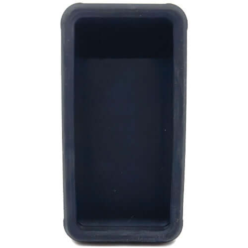 Keep your SkyCaddie PRO 4X* protected with this black silicone skin. This skin is constructed of smooth, treated silicone that resists dirt and stains. Comes with belt clip for easy attachment to bag or belt. * SkyCaddie PRO 4X Sold Separately