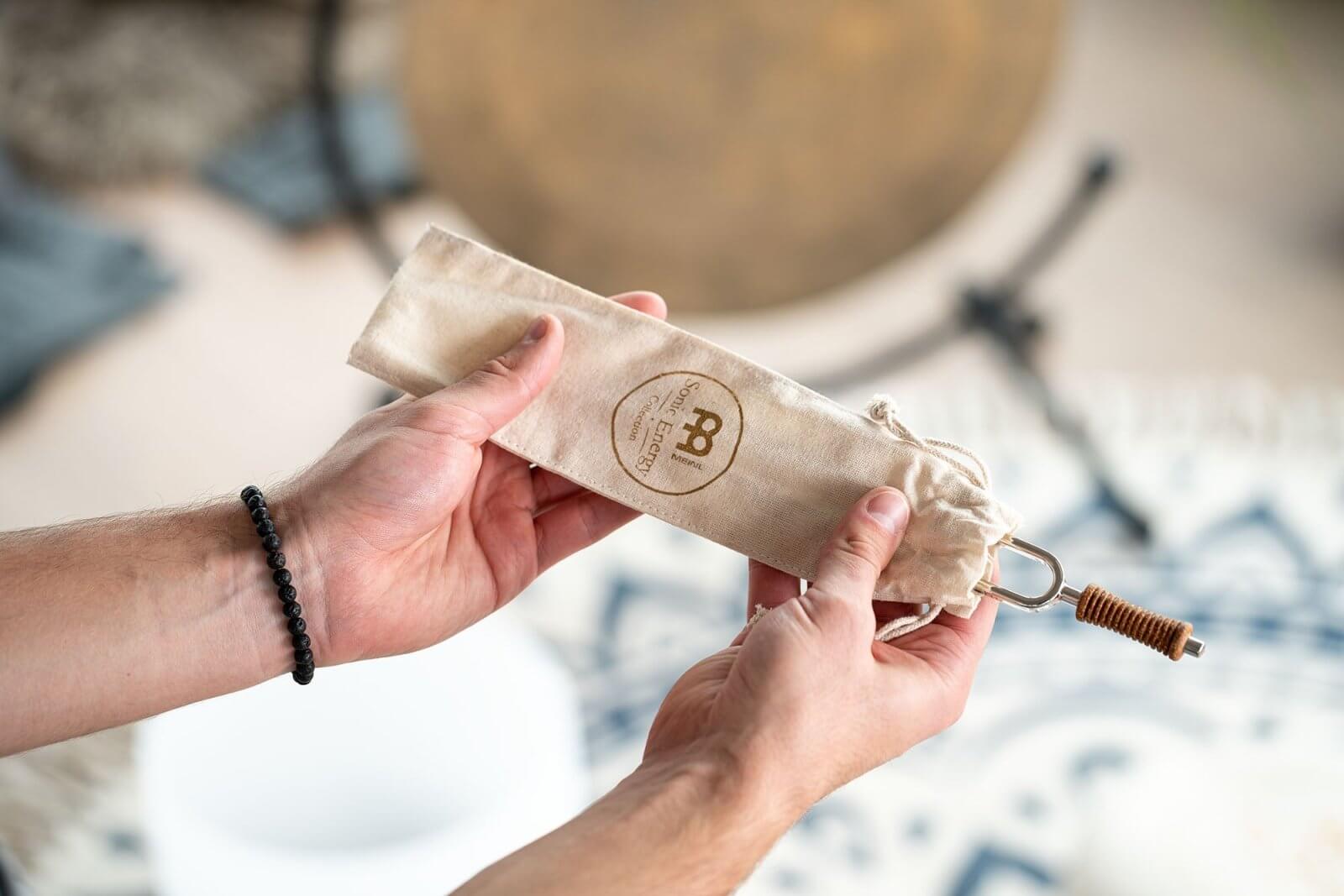 Embark on your journey into sound healing, acupressure, and vibrational therapy with this comprehensive 16-tuning fork set, offering all sixteen planetary tunings! Each tuning fork in this set is a Planetary Tuned Tuning Fork, manufactured in Germany acco