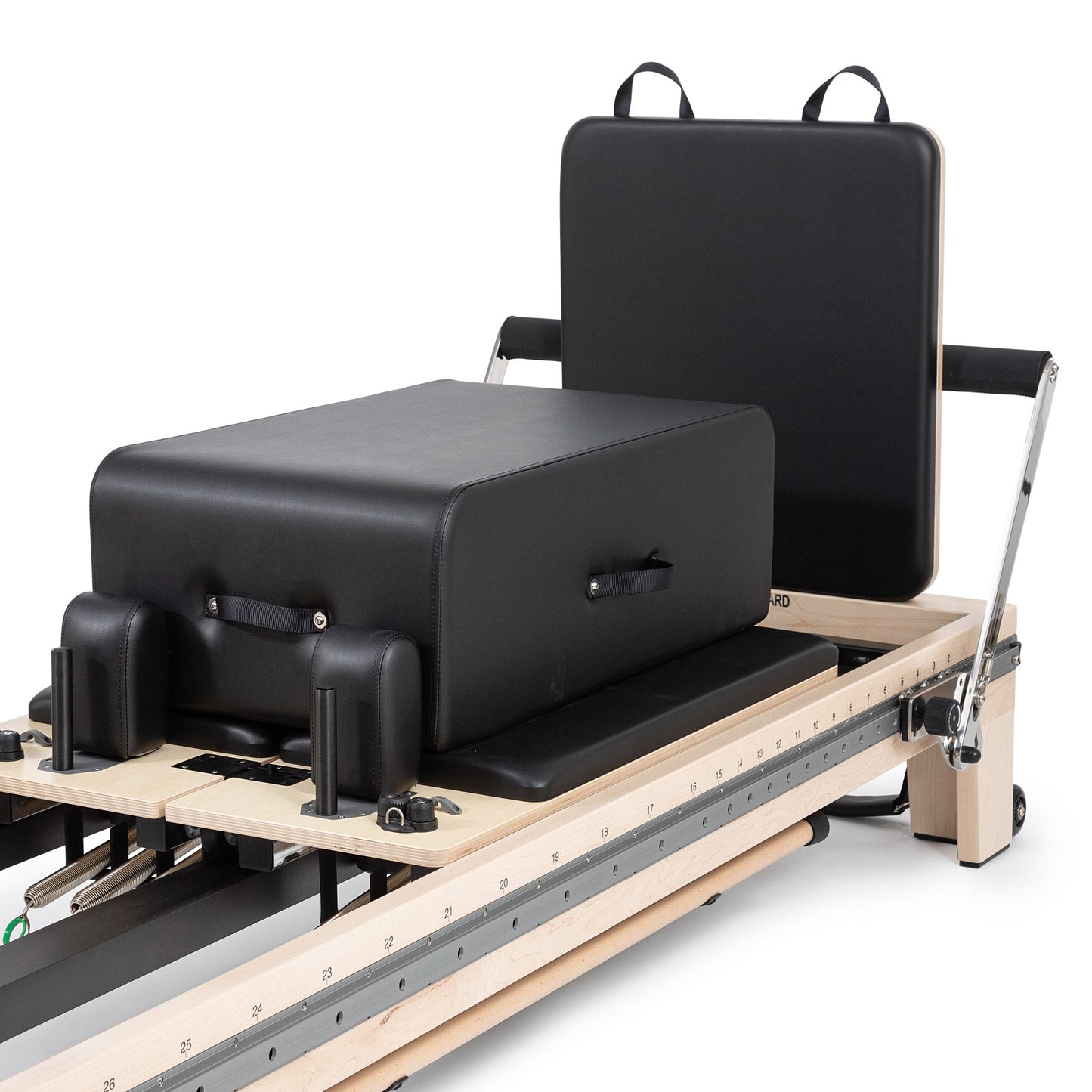 The Twin Reformer from Elina Pilates offers a multitude of benefits, highlighting its exceptional versatility that makes it the perfect choice to stimulate your creativity and keep your Pilates workout always fresh. With its double carriage design and res