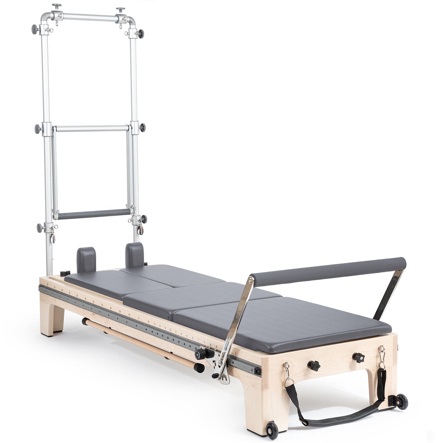 The Twin Reformer from Elina Pilates offers a multitude of benefits, highlighting its exceptional versatility that makes it the perfect choice to stimulate your creativity and keep your Pilates workout always fresh. With its double carriage design and res