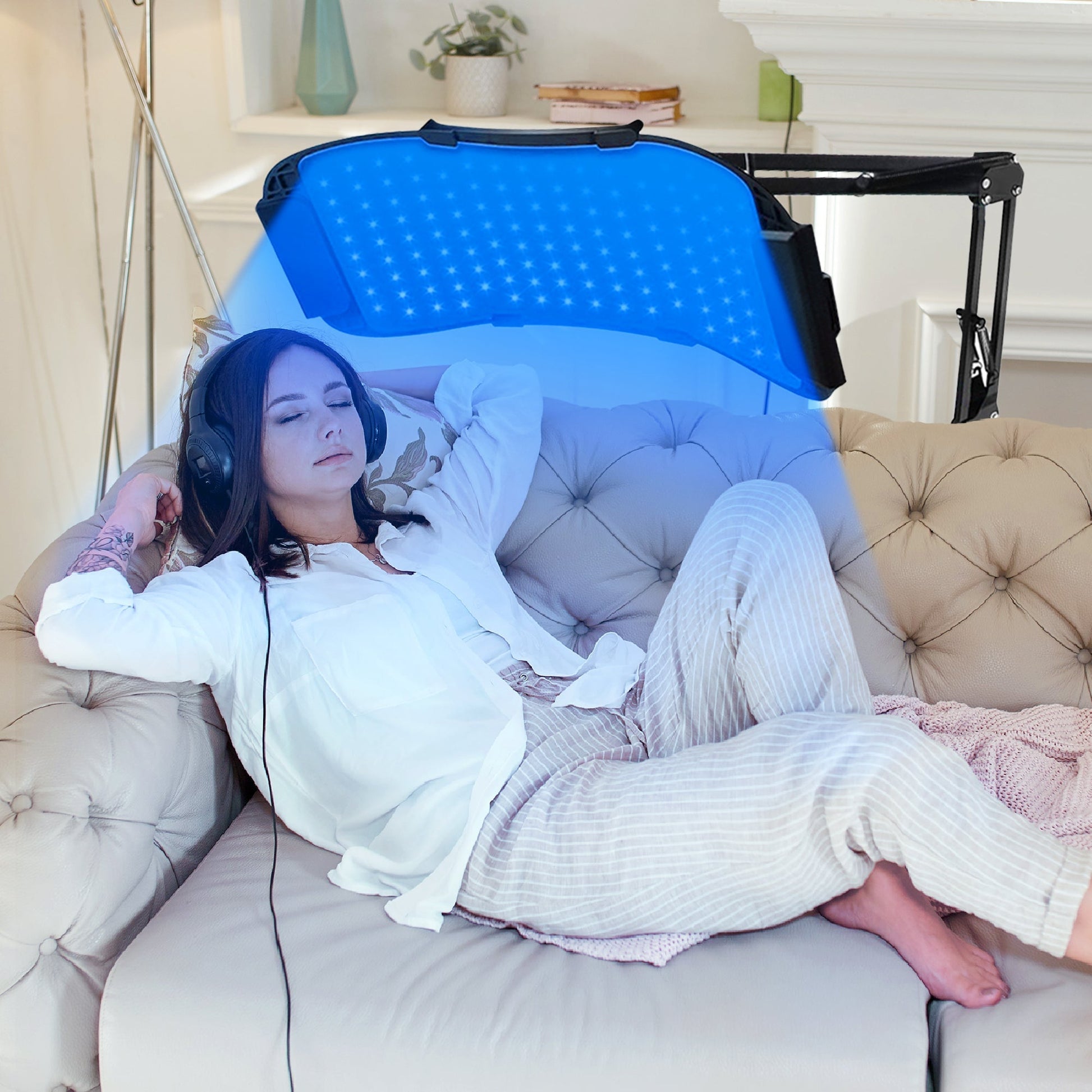 The Flexible Five LED Light Therapy Lamp Panel from LumyHealth is a versatile and powerful light therapy device designed to enhance your wellness routine. Featuring five adjustable panels, this lamp offers customizable coverage to target specific areas of