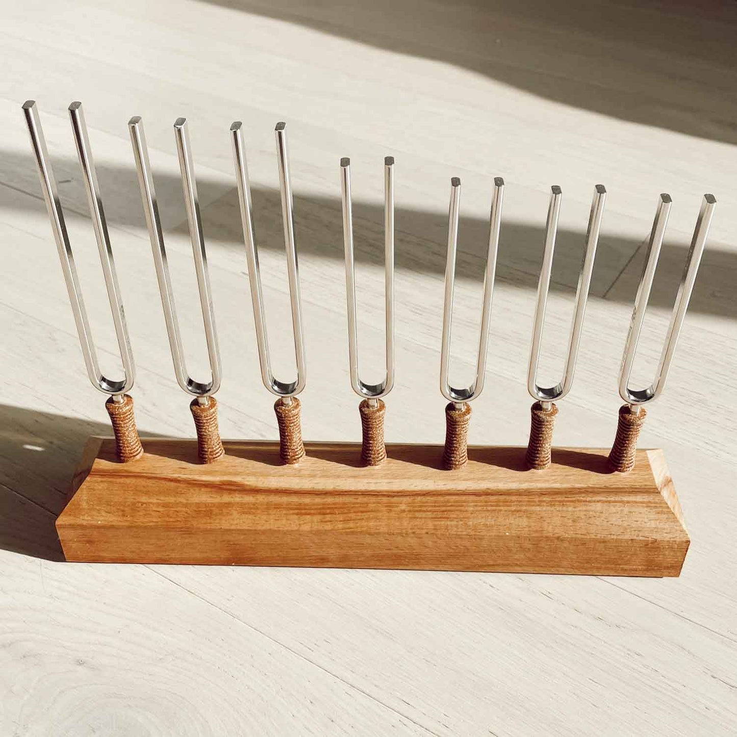 Tune in all seven chakras with this special 7-tuning fork set - it helps you to balance and increase positive energy! A professional set for meditation, yoga, therapeutics, sound healing and spiritual practices. Made from strong steel (not soft aluminum)!