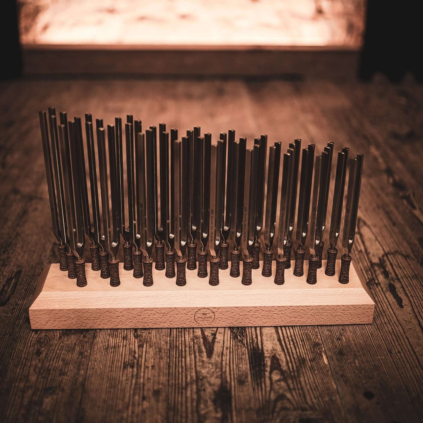 This set includes all 27 Planetary Tuned Therapy Tuning Forks with premium weighted steel. These Weighted Steel Forks are manufactured in Germany according to Hans Cousto's calculation (The Cosmic Octave). Each tuning fork is tuned exactly to the frequenc
