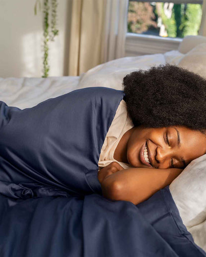 A perfect fit for our 12lb Weighted Throw or 15lb & 20lb Weighted Blankets (note, not the Comforters!) Our cool, easy-to-wash, cotton cover protects your Baloo with style and ease - without adding heat!