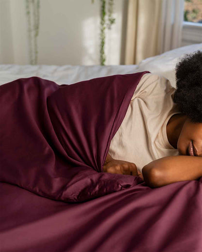 A perfect fit for our 12lb Weighted Throw or 15lb & 20lb Weighted Blankets (note, not the Comforters!) Our cool, easy-to-wash, cotton cover protects your Baloo with style and ease - without adding heat!