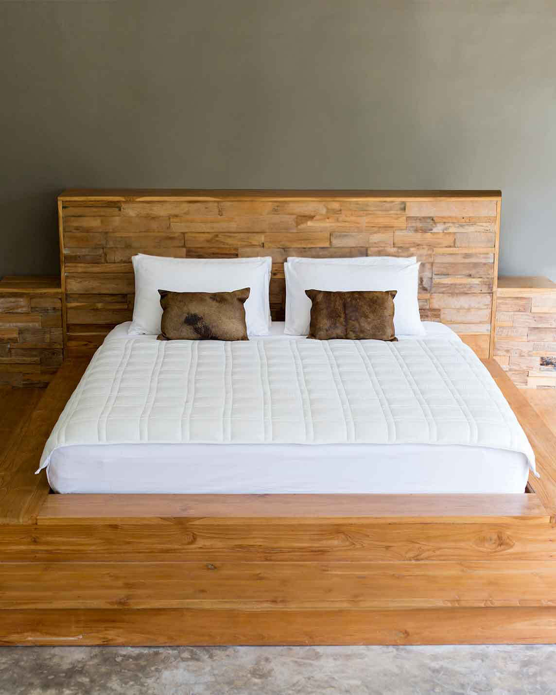 Good nights and better days from here on out, with our best-selling weighted blanket. Science-backed, sustainably-made, in super-soft washable cotton—for a blanket that feels like a hug, right when you need one.