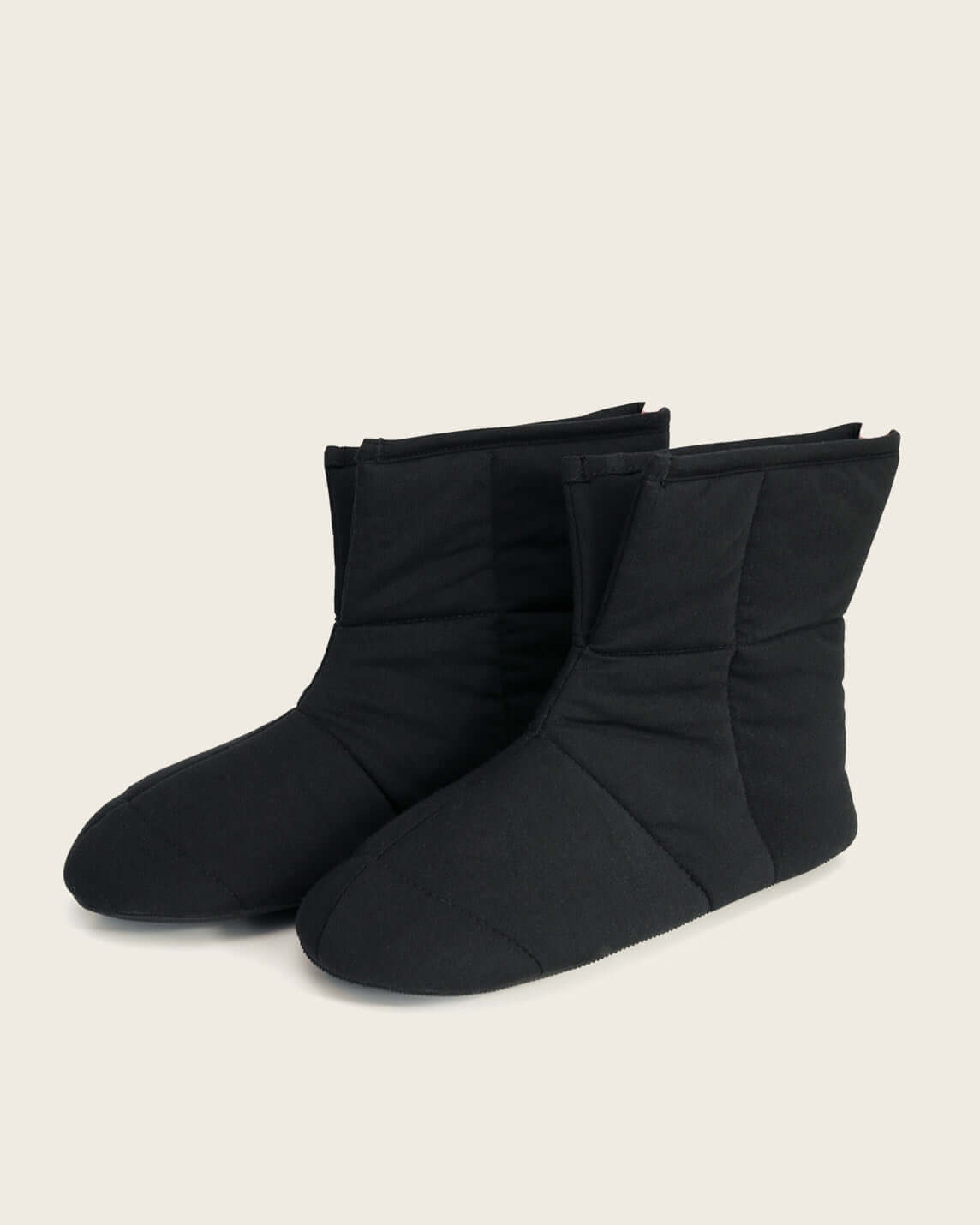 Soft quilted booties that feel like a dream, and look like one too. Lightweight & super soft, these pull-up booties were designed to keep you warm and cozy from dawn to dusk. Lightweight, non-skid sole.