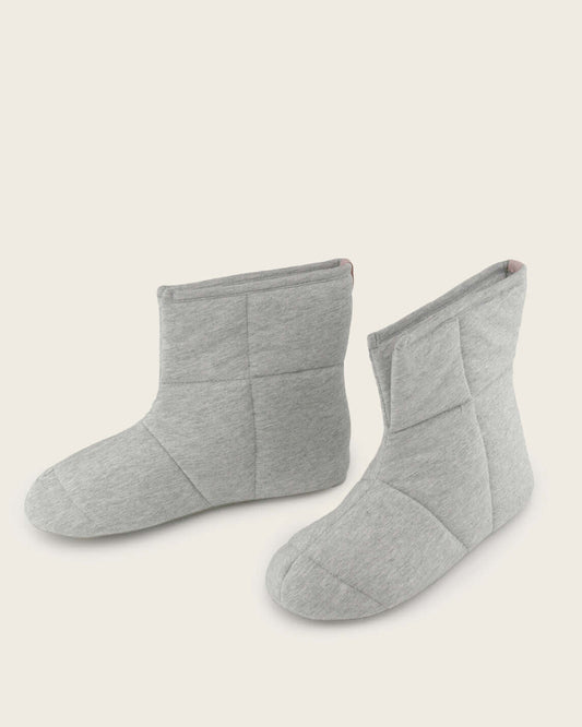 Soft quilted booties that feel like a dream, and look like one too. Lightweight & super soft, these pull-up booties were designed to keep you warm and cozy from dawn to dusk. Lightweight, non-skid sole.
