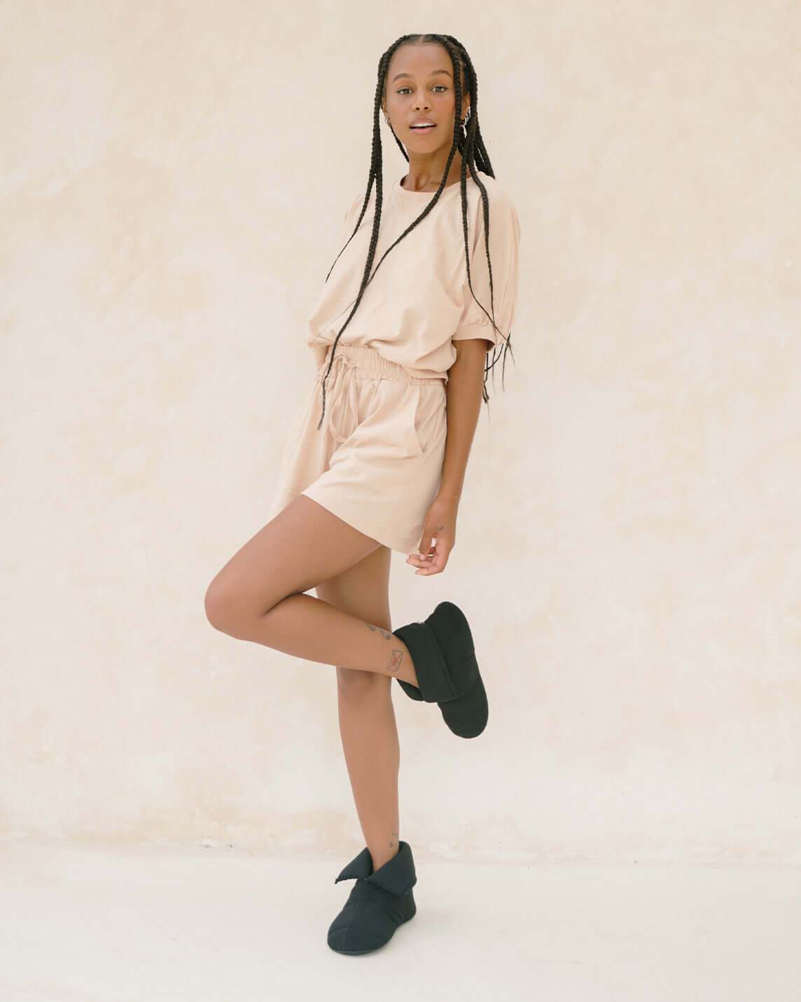 Soft quilted booties that feel like a dream, and look like one too. Lightweight & super soft, these pull-up booties were designed to keep you warm and cozy from dawn to dusk. Lightweight, non-skid sole.