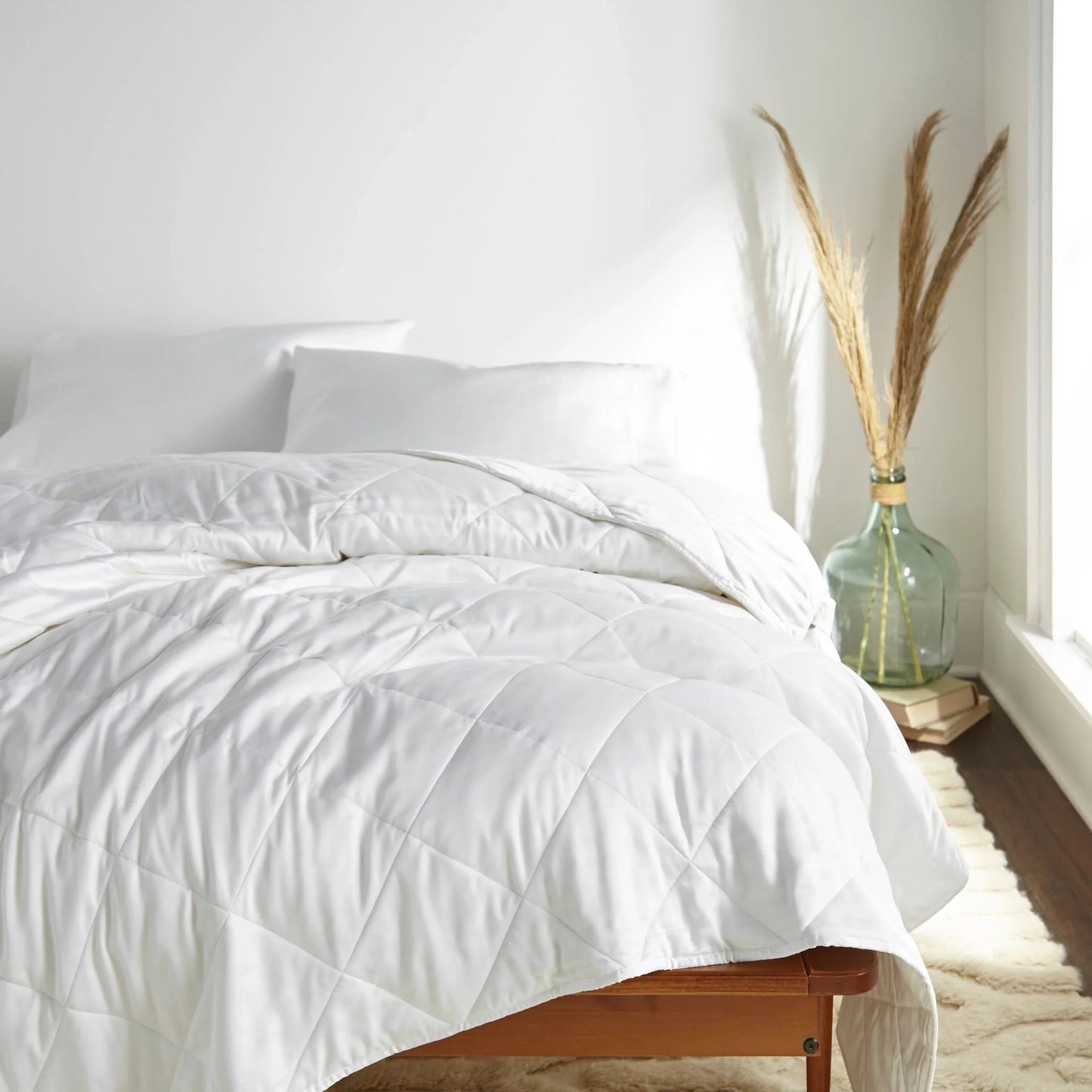 Experience the cloud-like luxury Our 100% bamboo viscose duvet comforter—crafted for ultimate comfort and all-season breathability. Naturally cooling and moisture-wicking, it keeps you dry and cozy, night after night. Sleep better, knowing you’ve chosen a