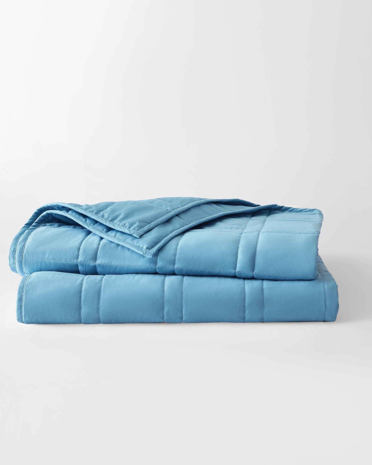 The Baloo Mini feels like a gentle hug, making bedtime and naptime a breeze for kids and adults! The cool and breathable designs are chemical-free and 100% cotton, with a gentle weight that they'll love. Unwind after a long or exciting day with a natural