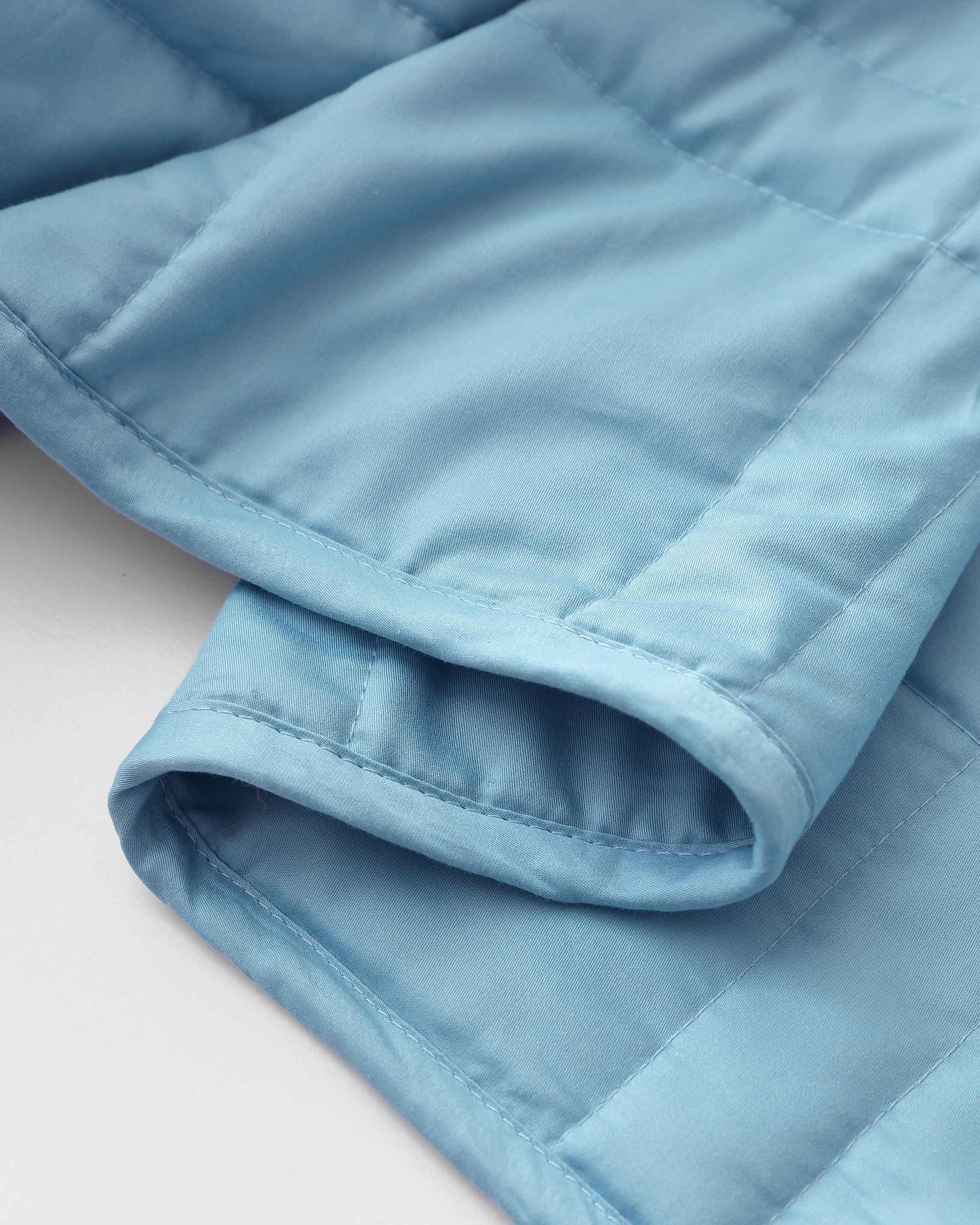 The Baloo Mini feels like a gentle hug, making bedtime and naptime a breeze for kids and adults! The cool and breathable designs are chemical-free and 100% cotton, with a gentle weight that they'll love. Unwind after a long or exciting day with a natural