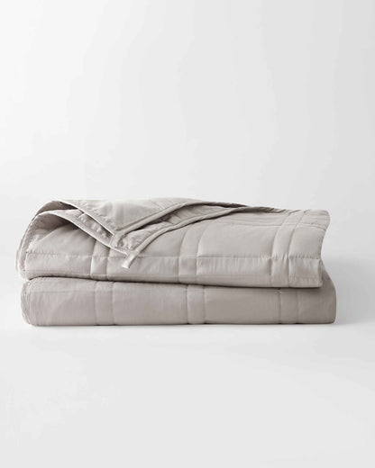 Good nights and better days from here on out, with our best-selling weighted blanket. Science-backed, sustainably-made, in super-soft washable cotton—for a blanket that feels like a hug, right when you need one.