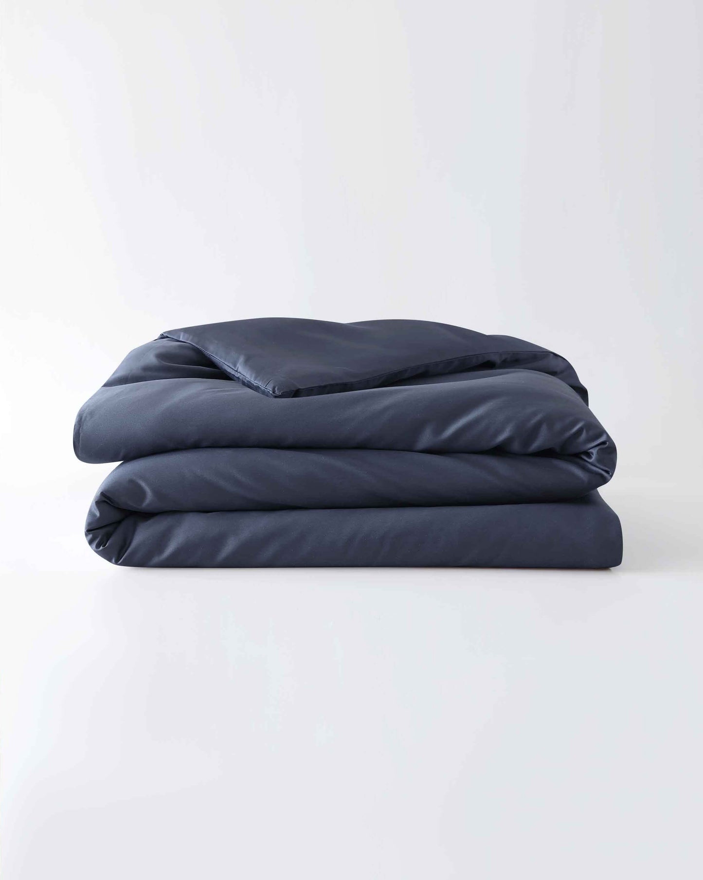 A perfect fit for our 12lb Weighted Throw or 15lb & 20lb Weighted Blankets (note, not the Comforters!) Our cool, easy-to-wash, cotton cover protects your Baloo with style and ease - without adding heat!