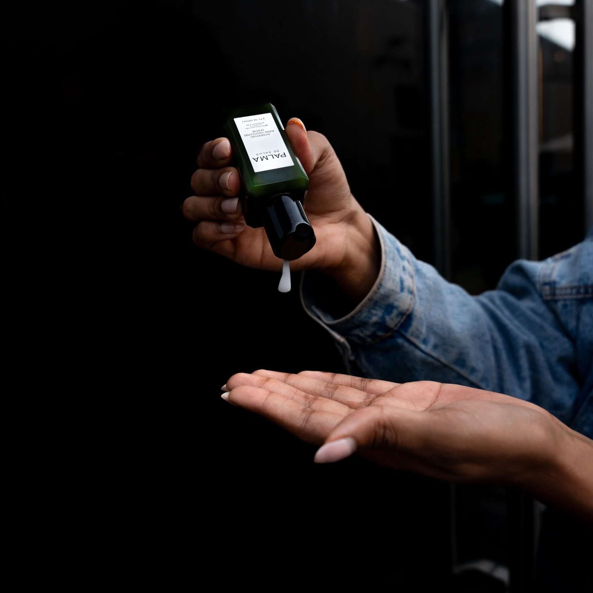 Experience the ultimate care for your hands with our hydrating travel-size hand sanitizing serum. An all in one solution that which acts as both an everyday hand sanitizer and hand lotion. Doctor formulated to hydrate, support skin firmness, and nourish a