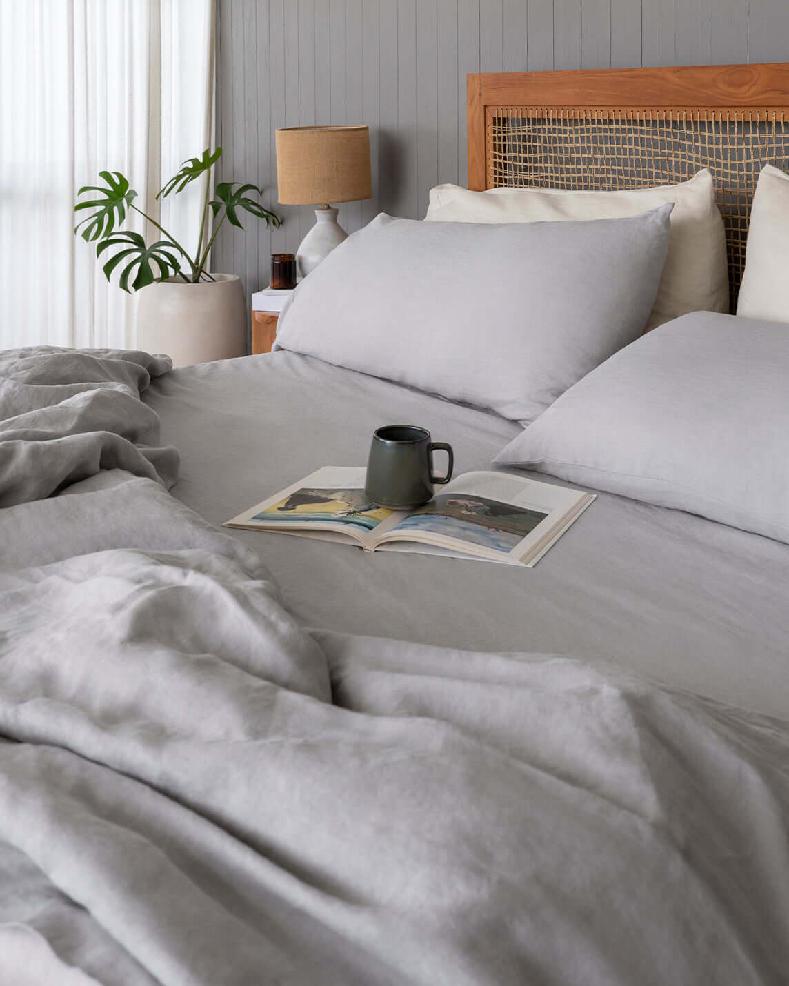Protect your weighted blanket, throw, or comforter with an easy-to-wash, cool, and breathable linen cover. Perfectly sized to fit our weighted blankets and comforters, our European linen is stonewashed for softness and of the highest quality. Queen and Ki