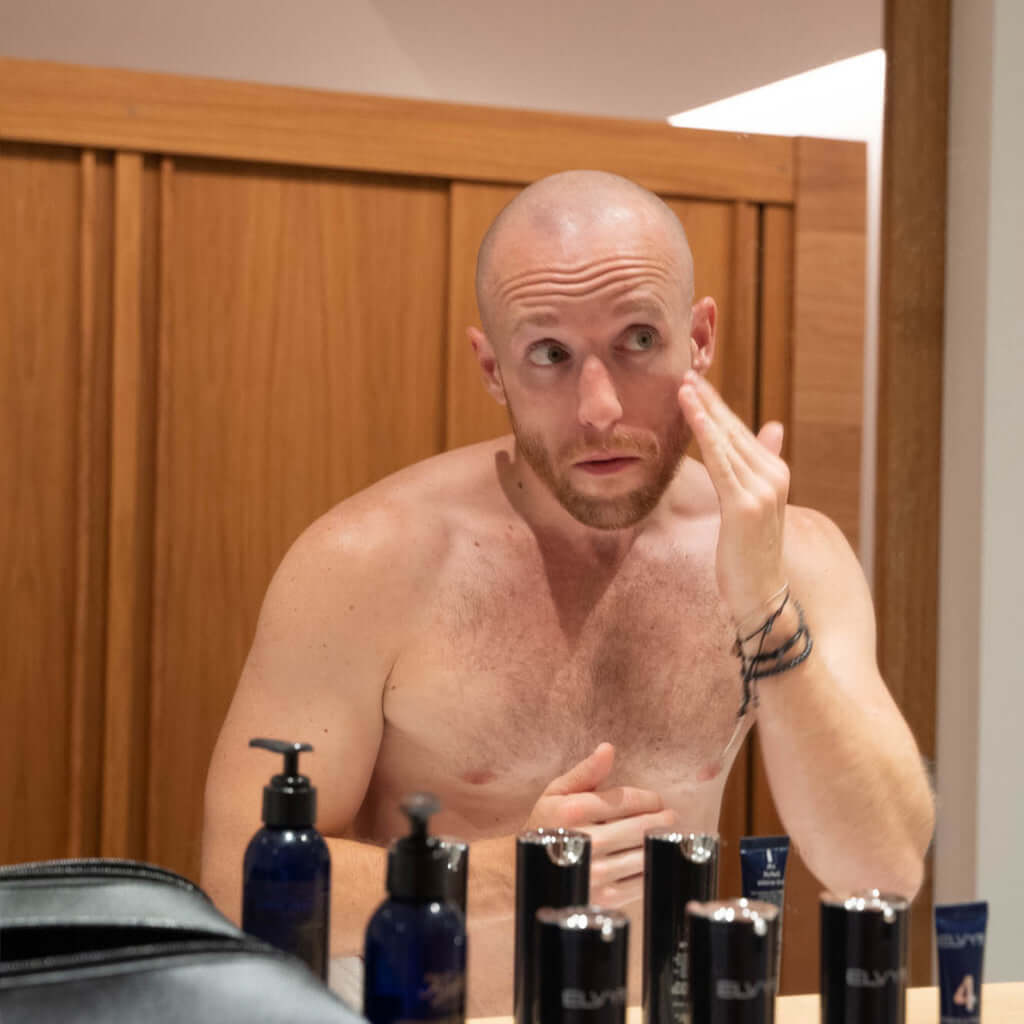 Turn up the brightness, dim the years! Who needs filters when you've got a serum that makes your skin pop. An even playing field. What it’s going to tackle: Dark spots Post-zit or ingrown marks Uneven skin tone Pollution and damaging stuff in the air Sagg