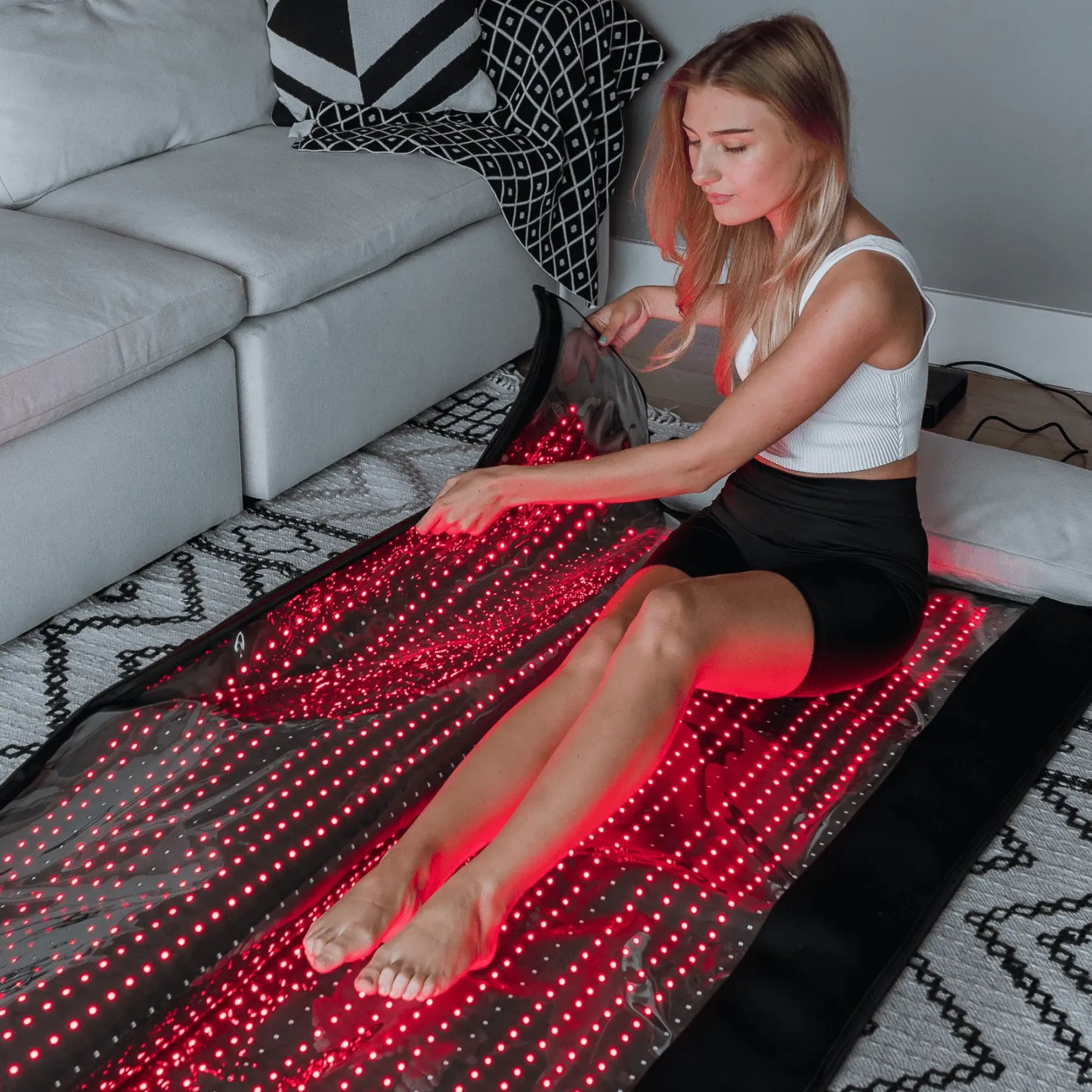 The HEALiX Glow is the ultimate wellness modality transformed in a more compact, convenient, portable, and affordable package. Improve cellular function, athletic performance, skin health and appearance plus fight chronic aches and inflammation all withou