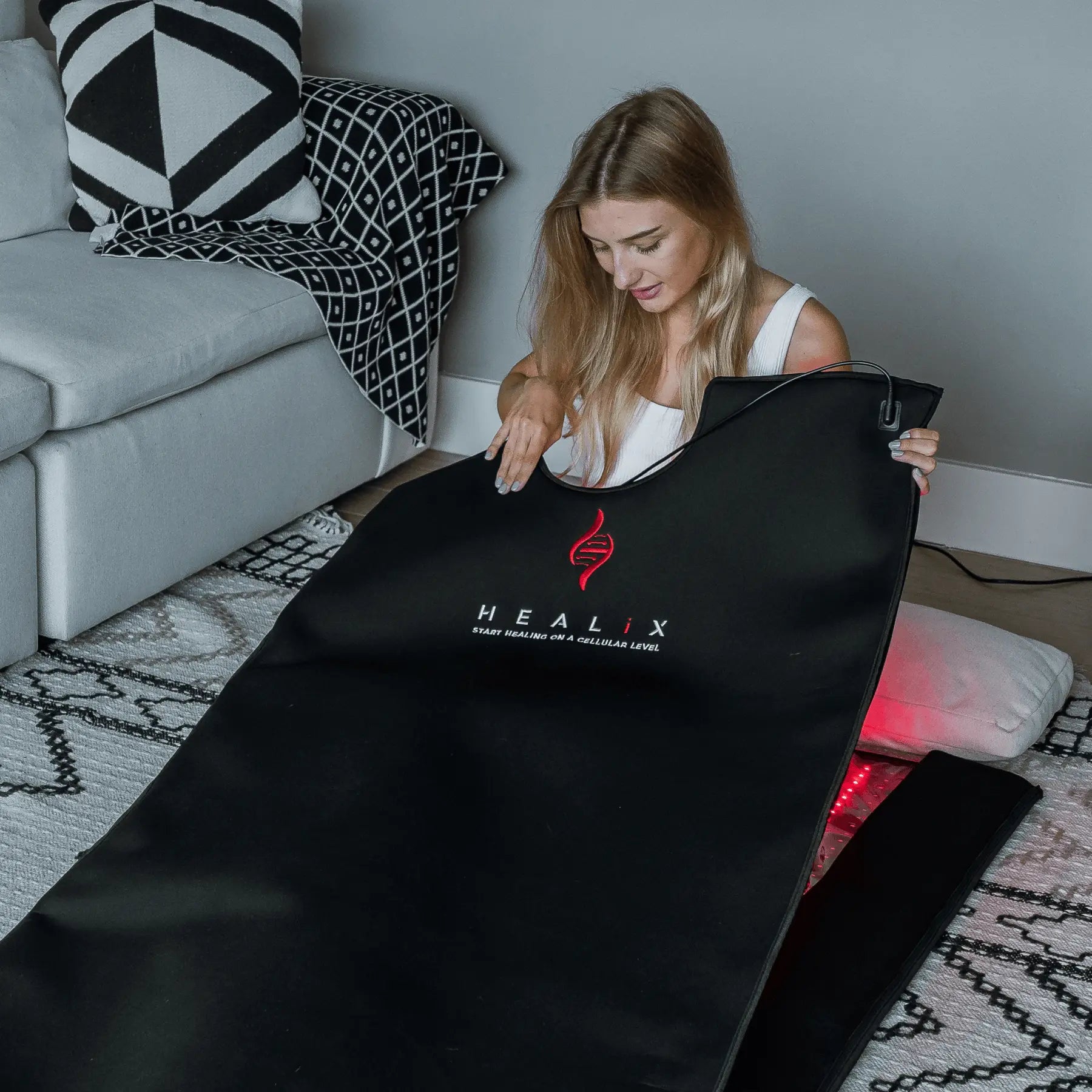 The HEALiX Glow is the ultimate wellness modality transformed in a more compact, convenient, portable, and affordable package. Improve cellular function, athletic performance, skin health and appearance plus fight chronic aches and inflammation all withou