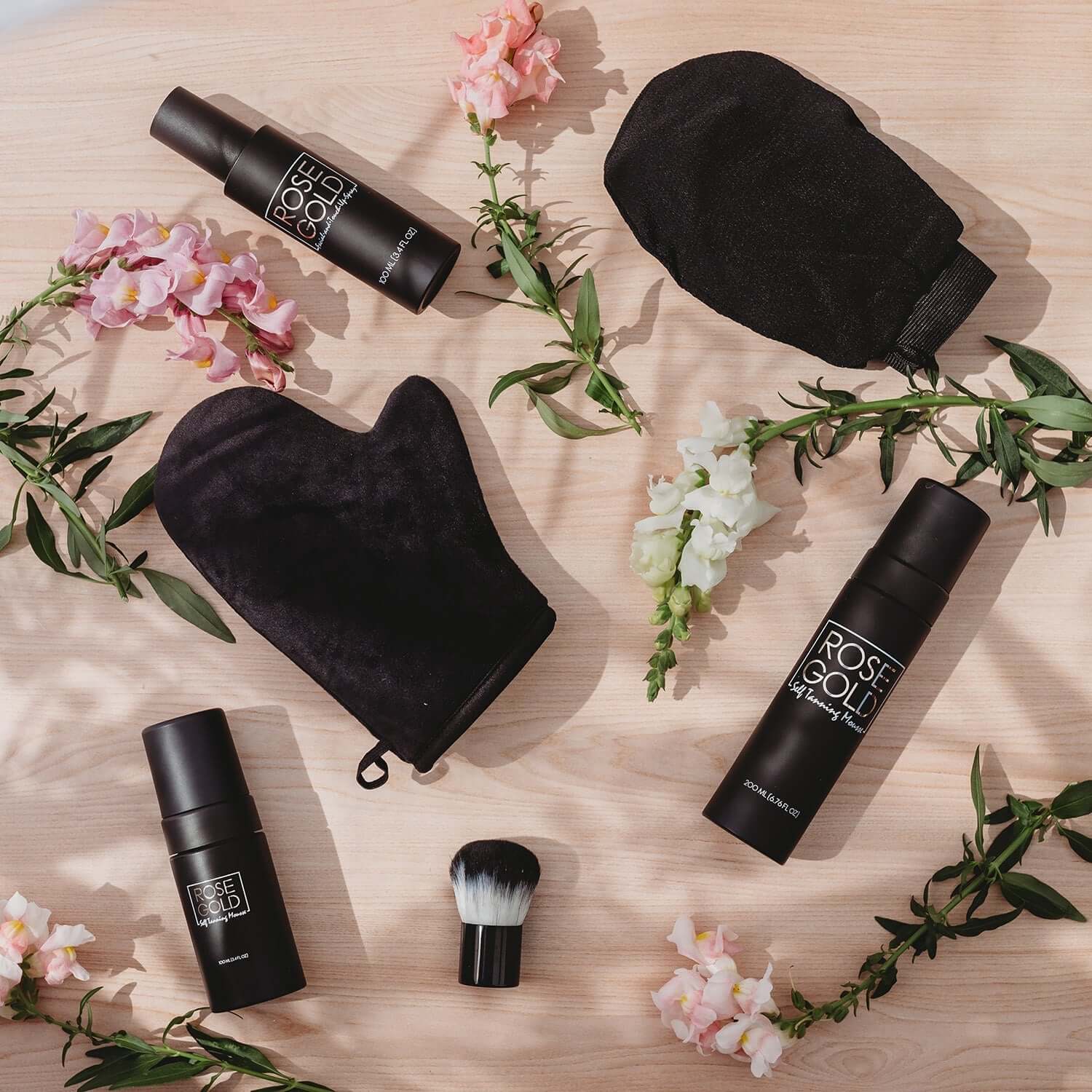 Self Tan Bundle This six-piece self-tanning gift set has everything you need for head to toe beautifully glowing skin! Three of the best self-tanning applicators and three of our luxury self-tanning products to give yourself or a loved one the perfect sun