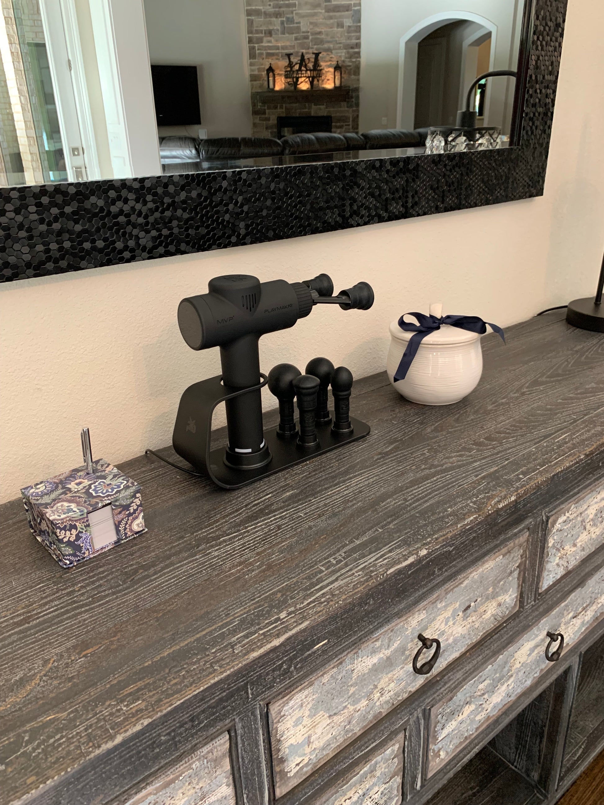 Introducing the ultimate 2-in-1 charging station – the perfect companion for your MVP-2000 Percussion Massager. With premium technology, it swiftly charges your massage gun while providing convenient access to your device and ProTips™. Say goodbye to clut