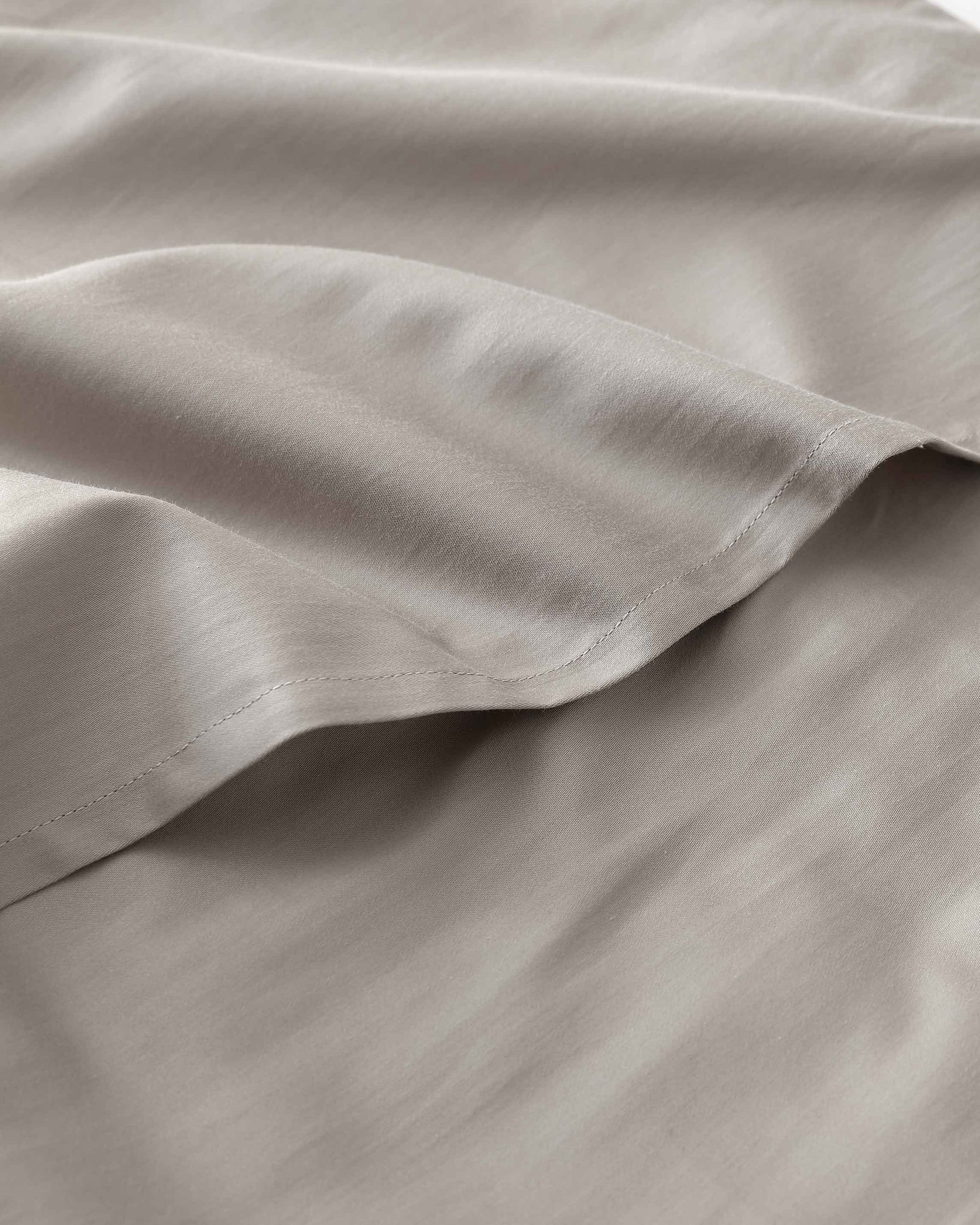 The gentle benefits of a weighted blanket in a compact size! Place it on your lap for better focus while working, on-the-go comfort traveling, or across your body after yoga for a next level savasana. Optional cover has a simple sham closure and connectiv