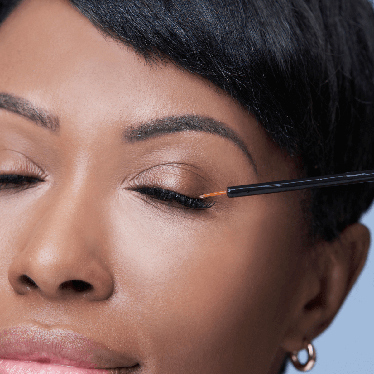 Are you ready to redefine your beauty routine? Add a focus on your lashes to your skincare regimen. Thinning eyelashes and sparse "brow tails" can impact your overall appearance. Enter our Lash Enhancing Peptide Serum – the ultimate secret to lush, volumi