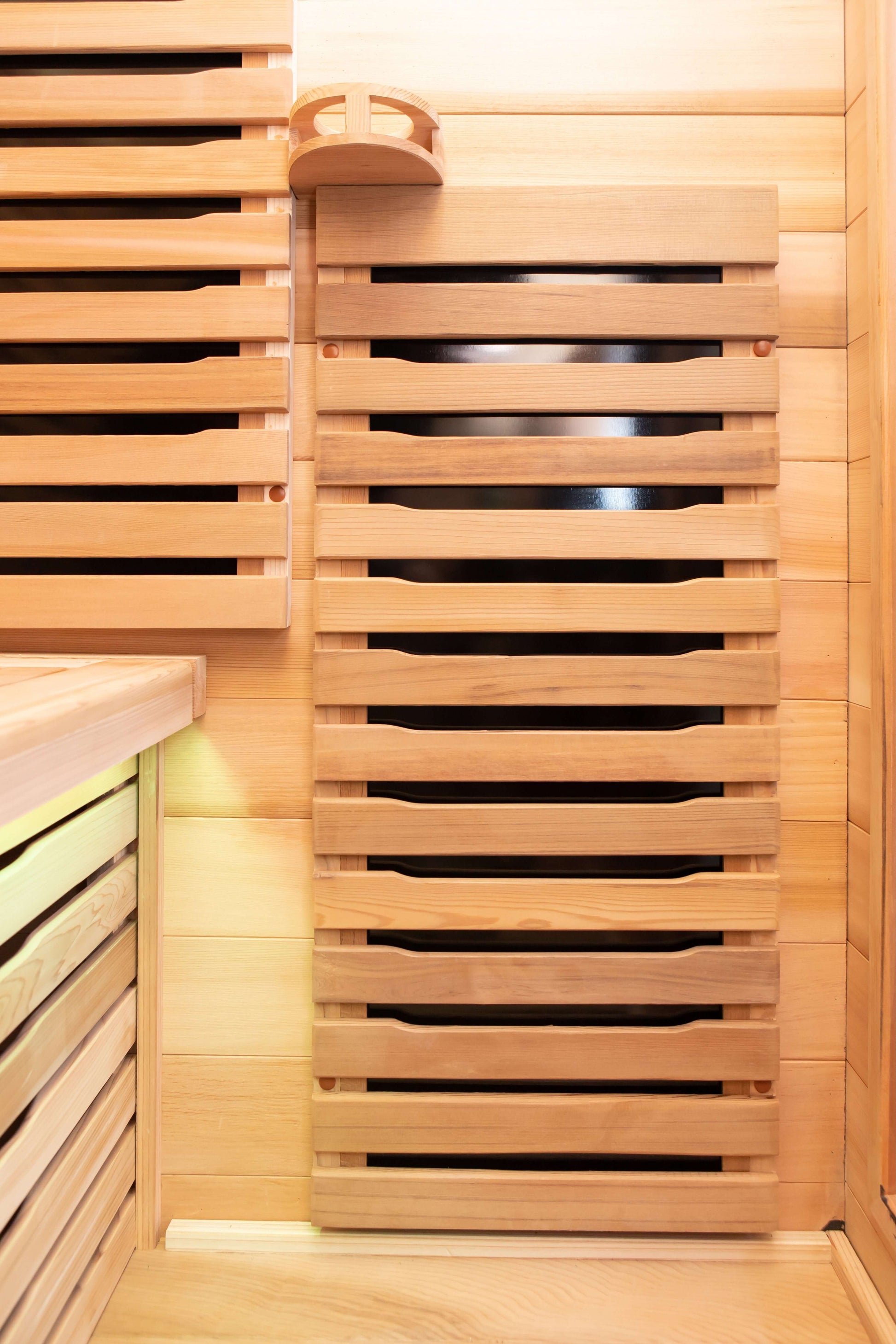 Reach the Peak of Wellness with Fuji More space. More heat. More relaxation. Introducing the Peak Saunas Fuji—the most spacious and feature-rich 2-person infrared sauna available. Designed for those who crave luxury, comfort, and powerful wellness benefit