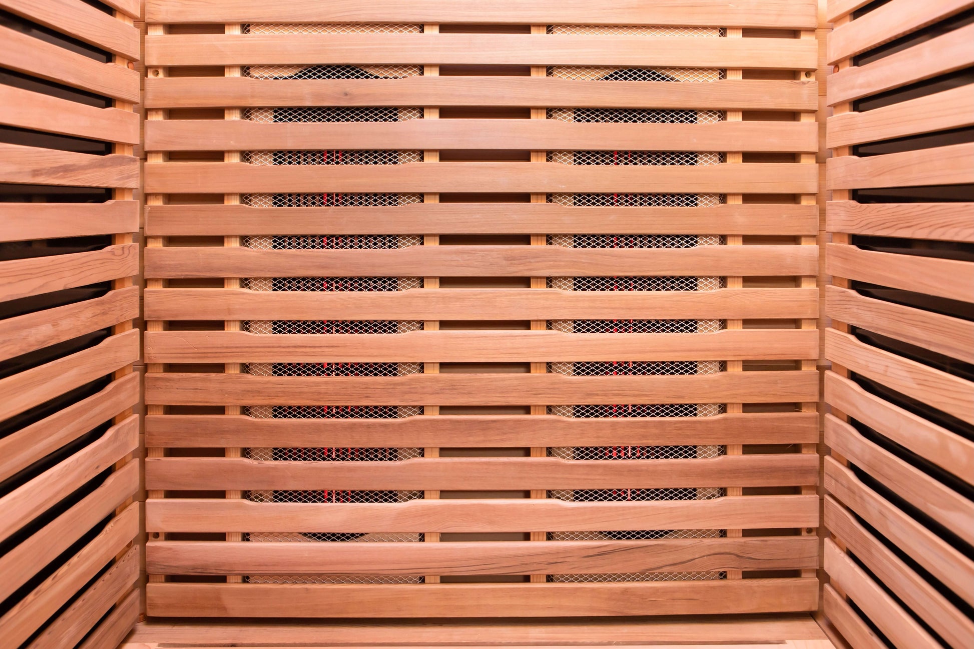 Reach the Peak of Wellness with Rainier Luxury. Performance. Precision. All in one. Introducing the Peak Saunas Rainier—a 1-person infrared sauna meticulously crafted for those who demand more from their wellness routine. Built from stunning Canadian red