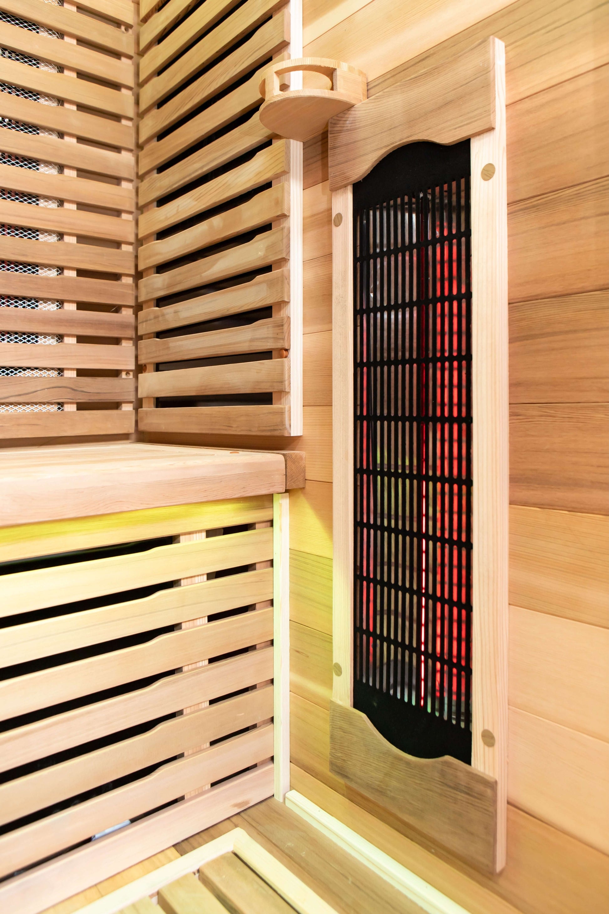 Reach the Peak of Wellness with Rainier Luxury. Performance. Precision. All in one. Introducing the Peak Saunas Rainier—a 1-person infrared sauna meticulously crafted for those who demand more from their wellness routine. Built from stunning Canadian red