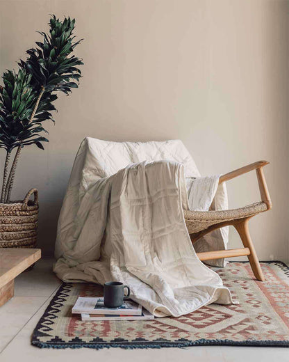 Good nights and better days from here on out, with our best-selling weighted blanket. Science-backed, sustainably-made, in super-soft washable cotton—for a blanket that feels like a hug, right when you need one.