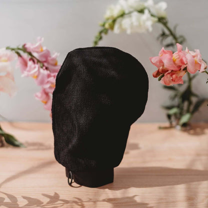 Self Tan Bundle This six-piece self-tanning gift set has everything you need for head to toe beautifully glowing skin! Three of the best self-tanning applicators and three of our luxury self-tanning products to give yourself or a loved one the perfect sun