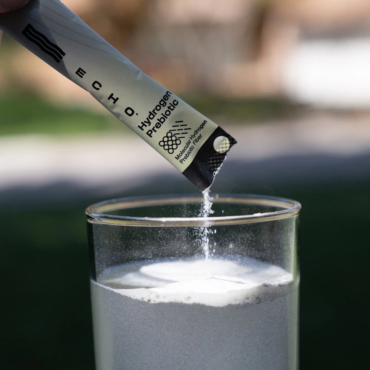Instantly turn any 12-16 ounce serving of water into a hydrogen prebiotic powerhouse. Echo Hydrogen Stick Packs (30 count) combine clinically-backed molecular hydrogen with prebiotic fiber and crisp flavor to elevate energy, clarity, and gut health — all