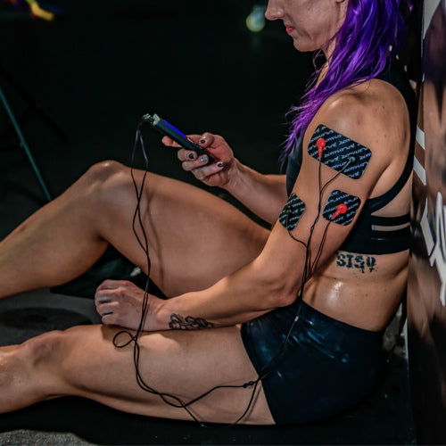 The features of the PlayMakar® SPORT Muscle Stimulator make it versatile and portable electric tens and ems units without sacrificing power. This system comes with 10 pre-set programs designed to help improve the quality of muscle warm-up, build strength,
