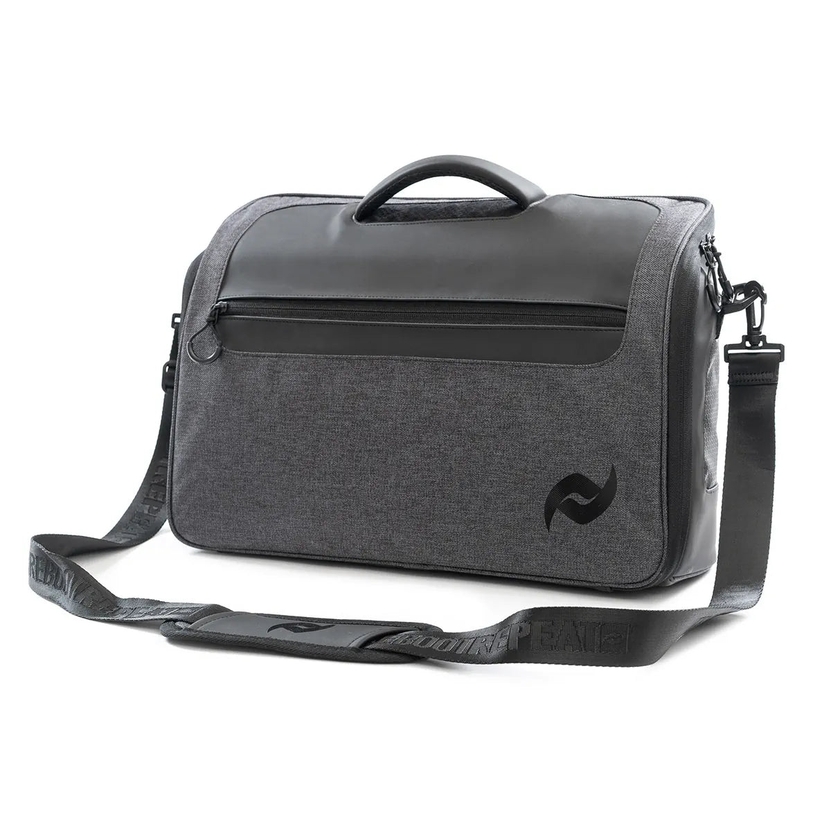 Sleek and lightweight, our Travel Case combines style with ample space for convenient, targeted recovery on the go. The Travel Case was custom designed to be travel ready and keep your REGEN and any 1 attachment with you.