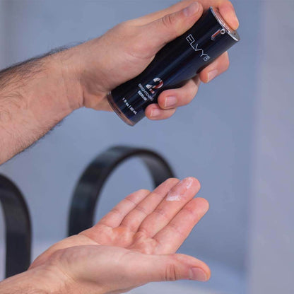 Turn up the brightness, dim the years! Who needs filters when you've got a serum that makes your skin pop. An even playing field. What it’s going to tackle: Dark spots Post-zit or ingrown marks Uneven skin tone Pollution and damaging stuff in the air Sagg