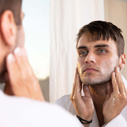 Join the movement of men who aren't just facing the future – they're defining it. Dive into a routine that's as ambitious as you are! Our easy-to-use system has everything a guy needs to keep looking good with (4) simple, high-impact steps that specifical