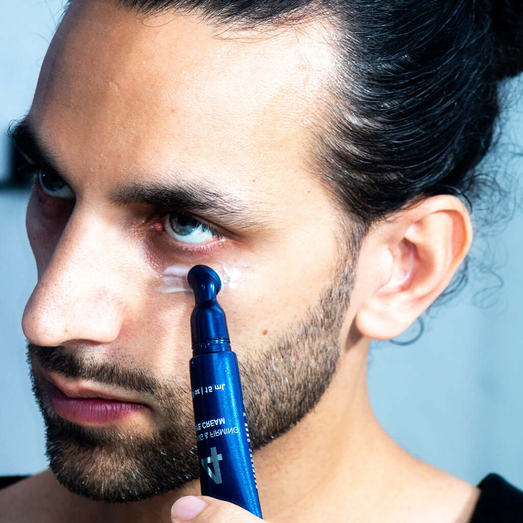 Join the movement of men who aren't just facing the future – they're defining it. Dive into a routine that's as ambitious as you are! Our easy-to-use system has everything a guy needs to keep looking good with (4) simple, high-impact steps that specifical