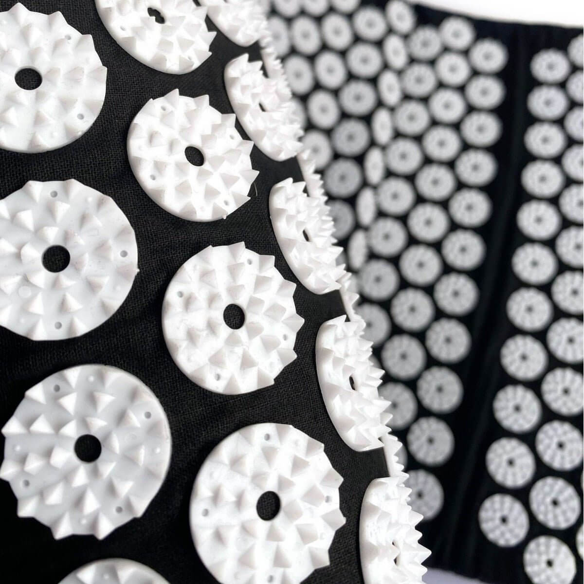 The Lotus Wellness Acupressure Mat with Pillow is your ultimate tool for relaxation, pain relief, and improved well-being. Designed with precision, this set stimulates key pressure points on your body, promoting blood circulation, relieving muscle tension