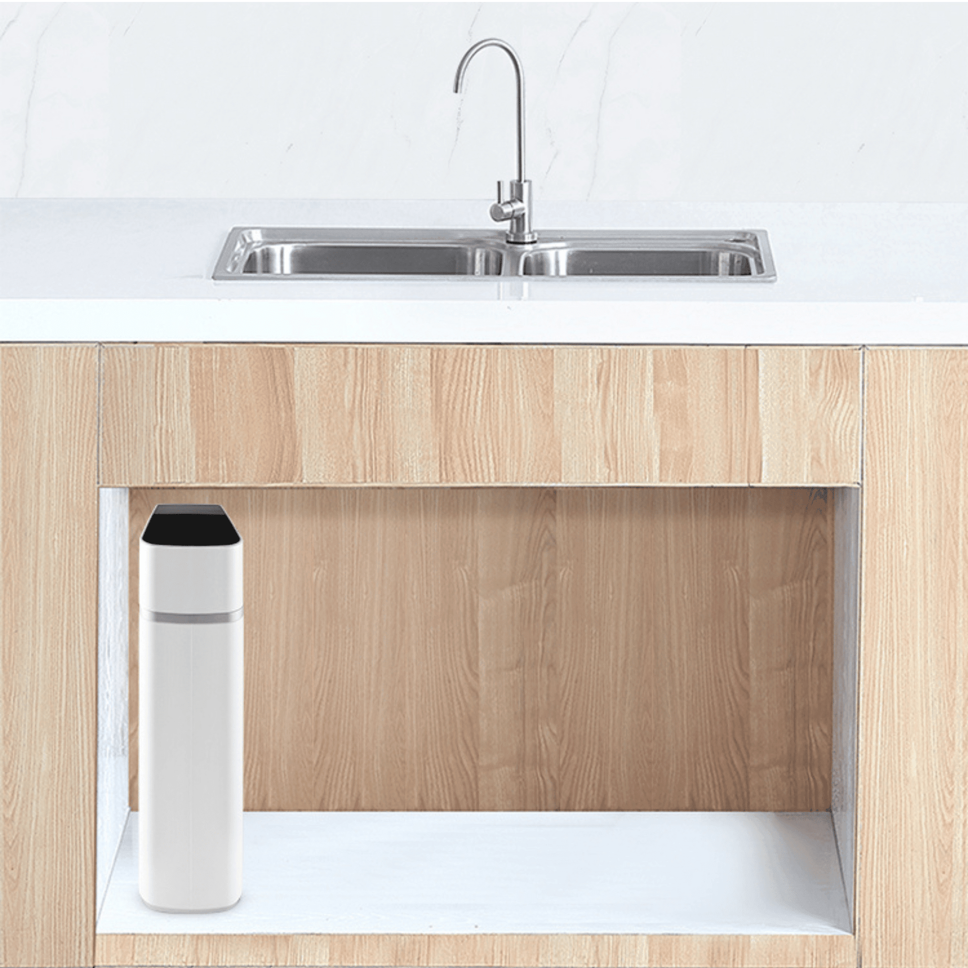 Introducing the Echo Reverse Osmosis system, a high-quality solution for clean, great-tasting water at home. This advanced, tankless system is designed to fit easily under your sink. With 4-stage filtration, it effectively reduces contaminants like chlori