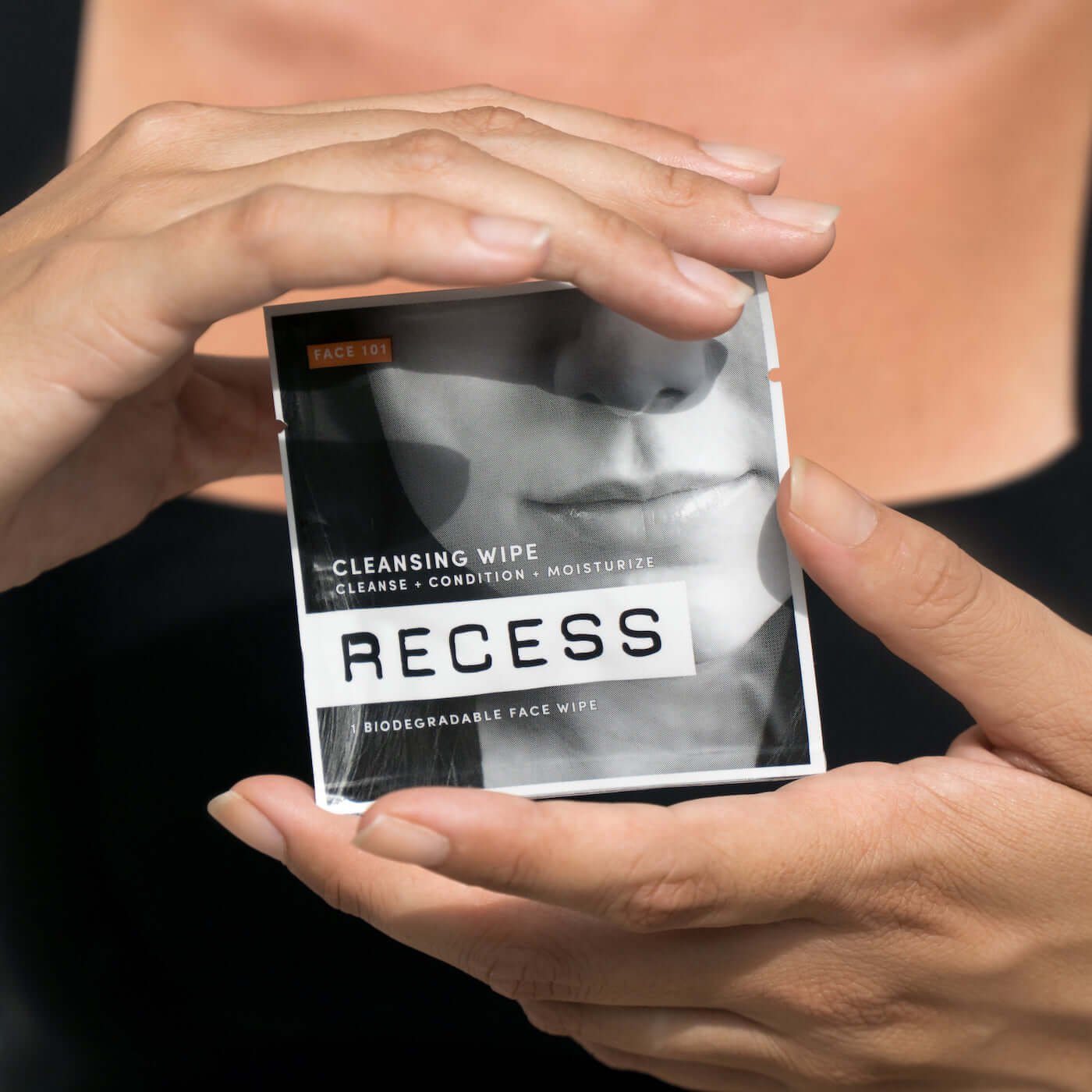 MAIN BENEFITTake care of yourself from head to toe with easy-to-use biodegradable wipes that will cleanse, treat and soothe your skin. All wipes are plant-based, gender-neutral, use only clean ingredients backed by both nature and science, and are dermato