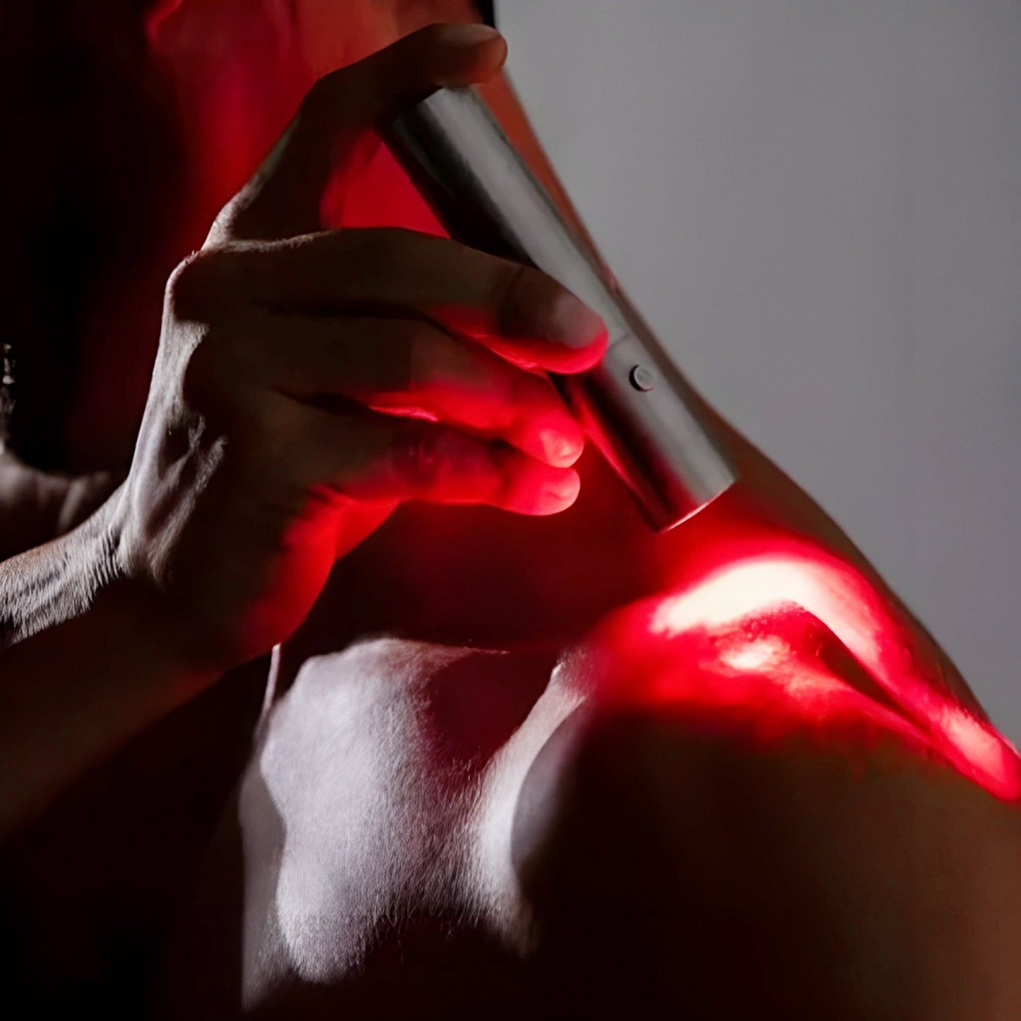 Discover the power of targeted healing with our Red Light Therapy Torch with Removable Tip. Designed for convenience and effectiveness, this portable device harnesses the benefits of red light therapy to promote skin rejuvenation, relieve pain, and accele