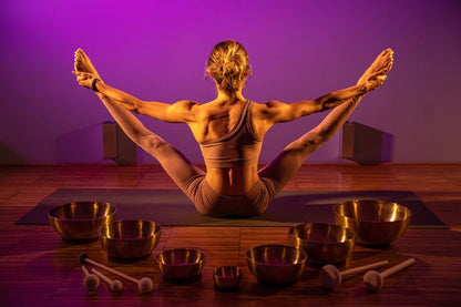 Align all 7 chakras with these amazing handcrafted singing bowls. Includes everything you need for your practice! The complete Chakra Set includes a selection of seven individual singing bowls, each made from a special bronze alloy and designed to align w